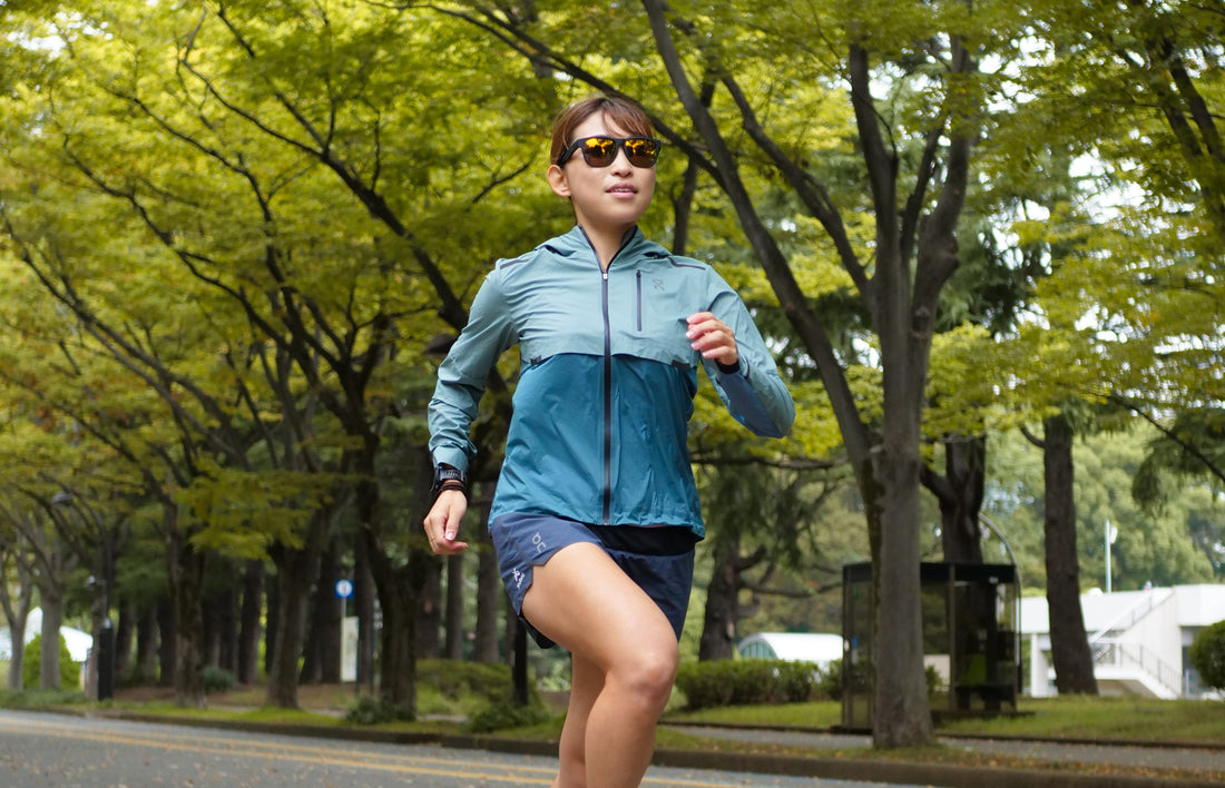 外を走るランニングと室内で行うランニングマシン。どちらが効果的?